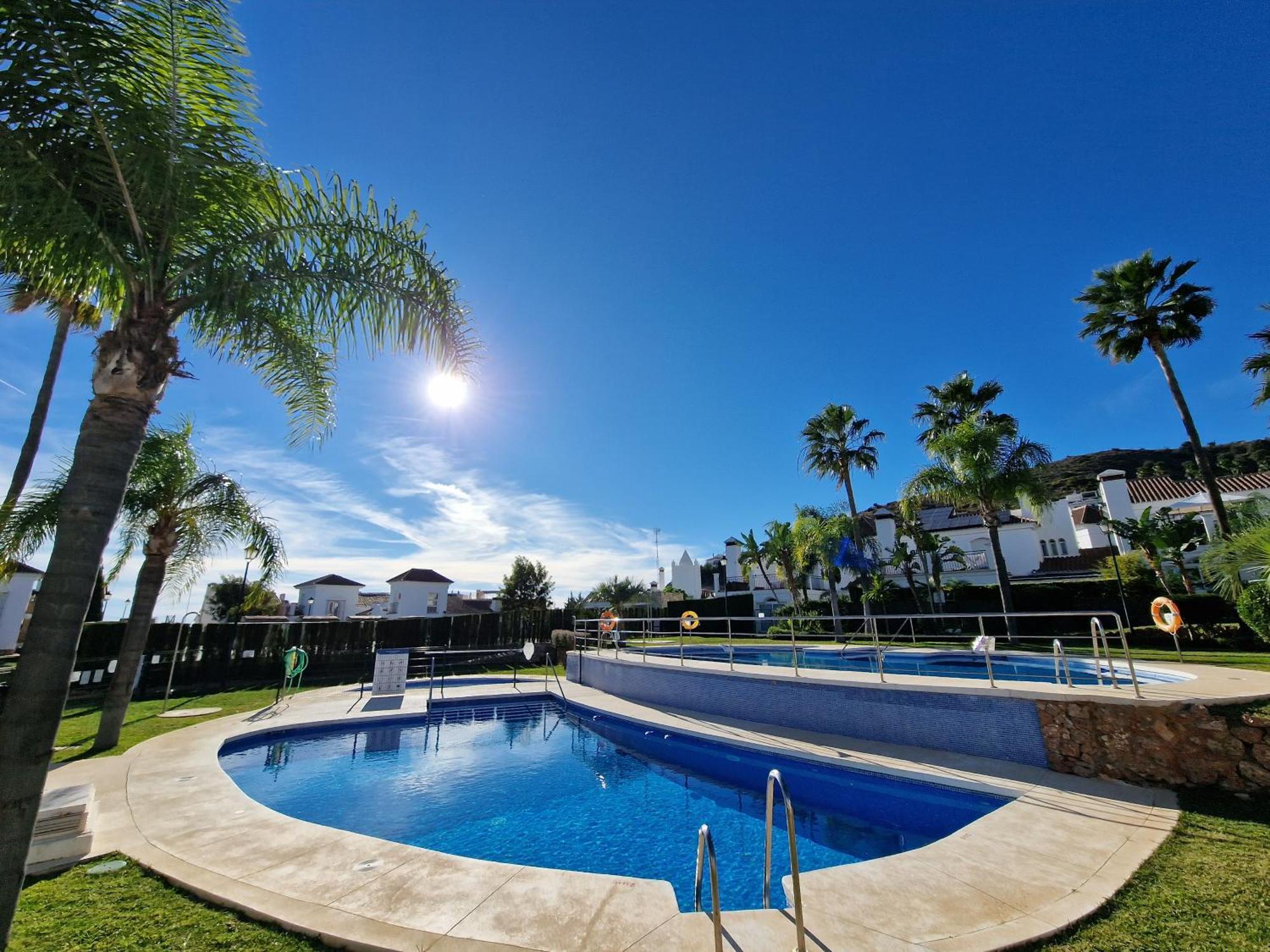 Sun & Palms - Cozy Flat In Quiet Neighbourhood With A Great Pool Area Apartment Malaga Luaran gambar