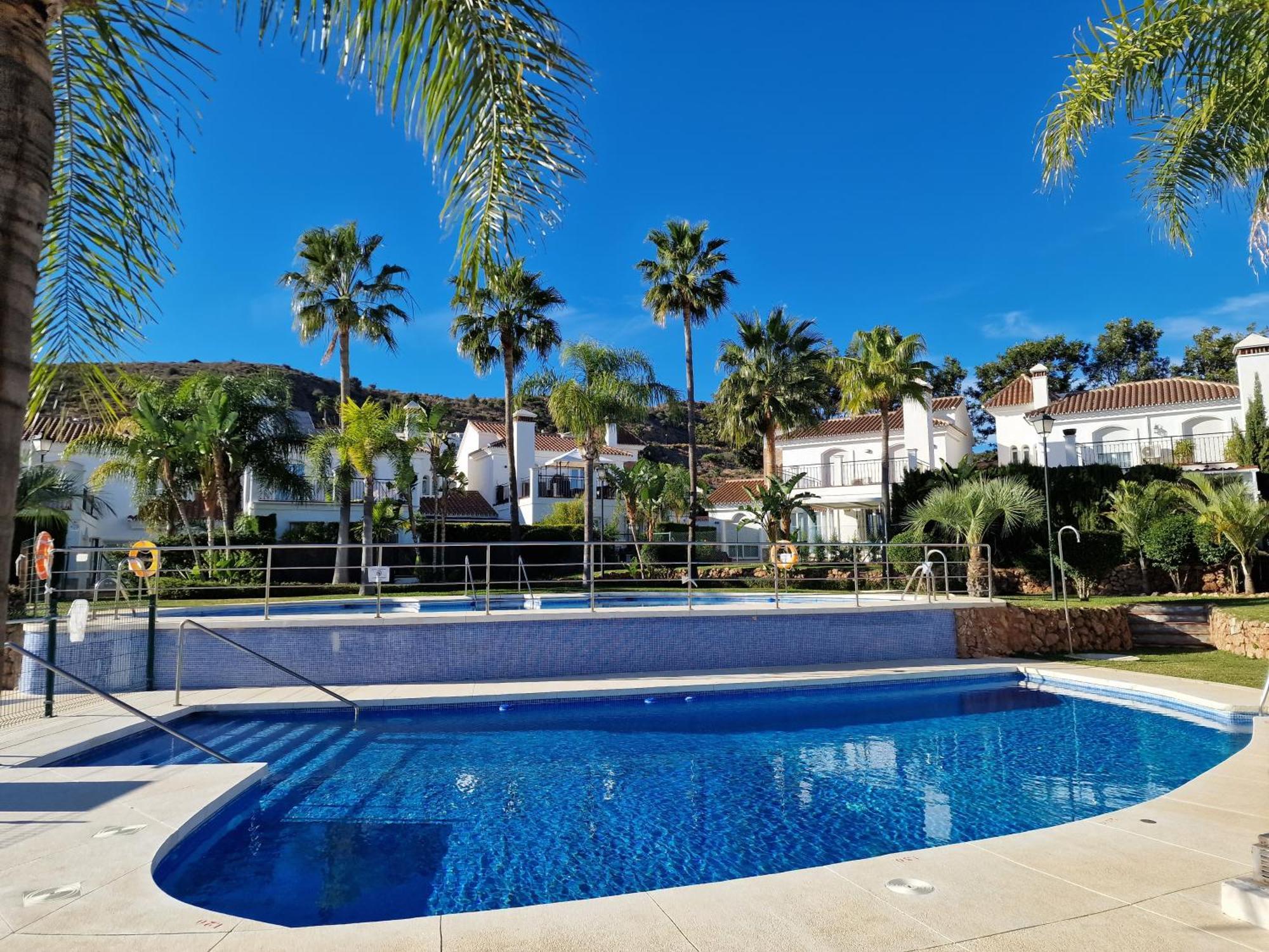 Sun & Palms - Cozy Flat In Quiet Neighbourhood With A Great Pool Area Apartment Malaga Luaran gambar
